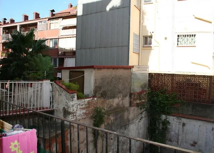 Rustic 2 Bedroom Apartment Poble Sec Barcellona