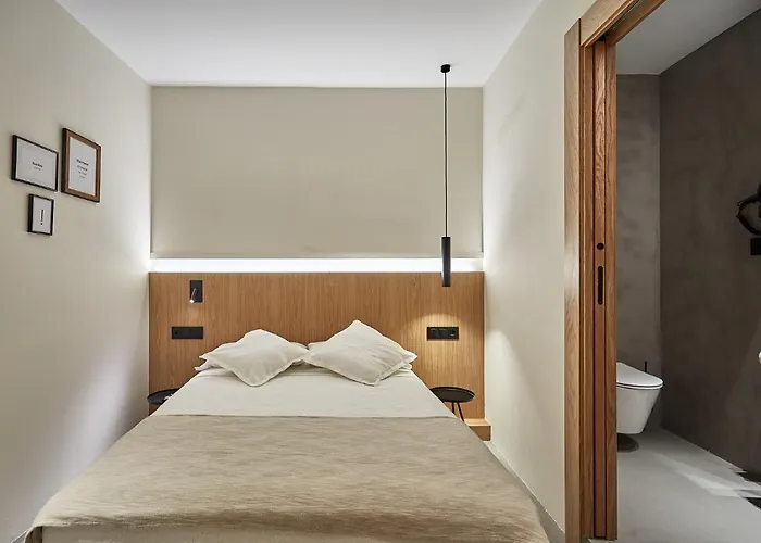 Ella Hostel Ramblas Barcelona