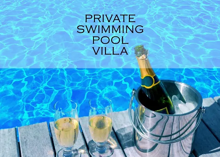 Private Swimming Pool Villa Barcelona