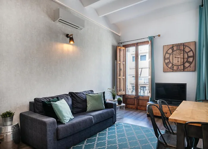 Beautiful Renovated Loft Minutes From The Beach Barcelona