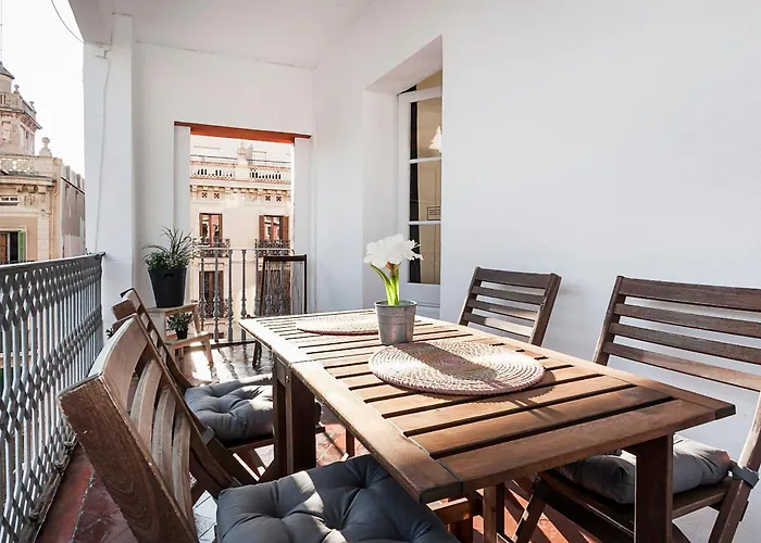 Beautiful Apartment With Terrace In Barcellona