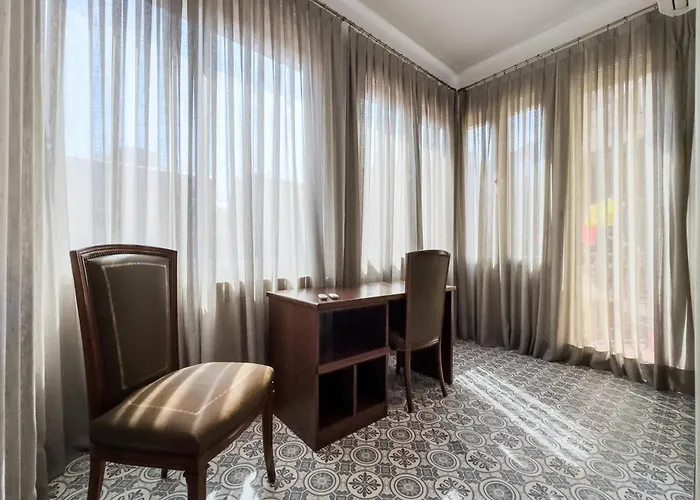 Enrique Granados Apartment Barcelona