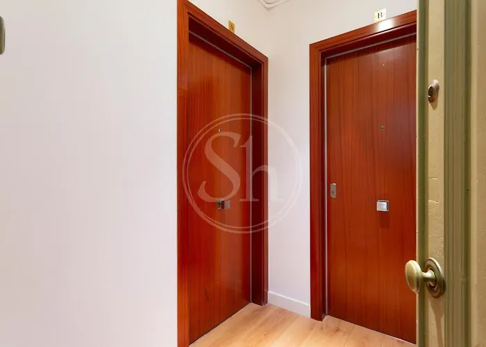 Cozy Apartment Beside Sagrada Familia Barcellona