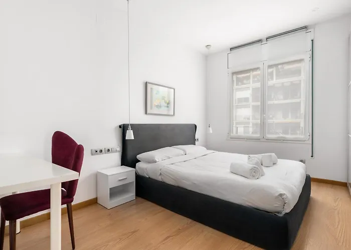 Apartamento For Couples, Families And Groups, Barcelona Center