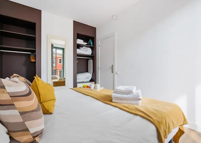 Lodging Apartments Liceu G1 Barcelona