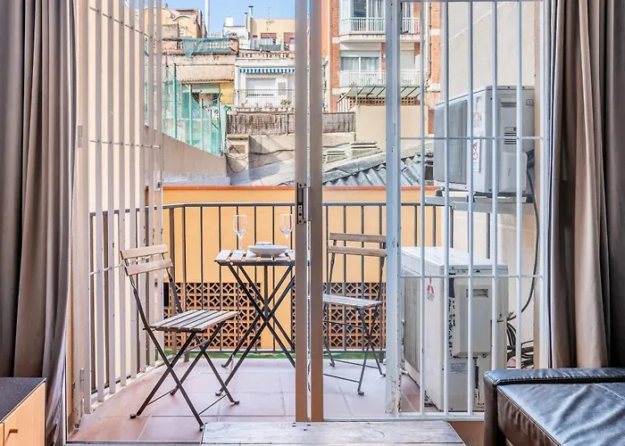 The Collection Barcelona - Next To Sagrada Familia 4-Bedroom Apartment