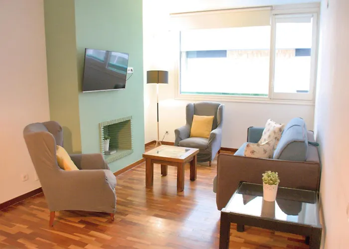 Sweet Bcn Three Bedroom Apartment Barcellona