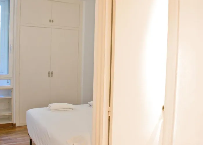 Sweet Bcn Three Bedroom Apartment Barcelona