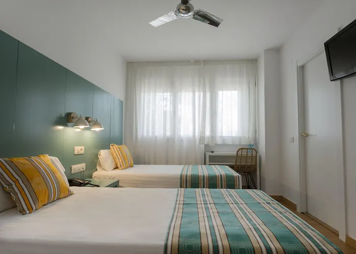 Yomo Hostal BCN Port Barcelona