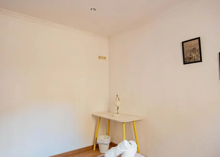 2 Bedroom Apartment Barcelona Center
