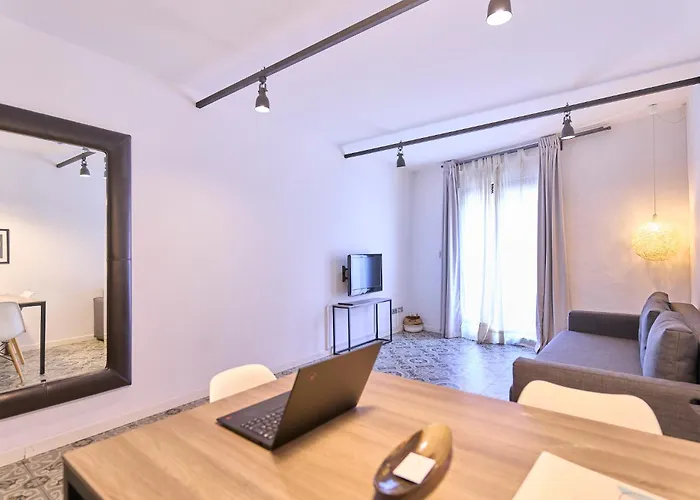 Liceu Apartments By Gaiarooms Barcelona