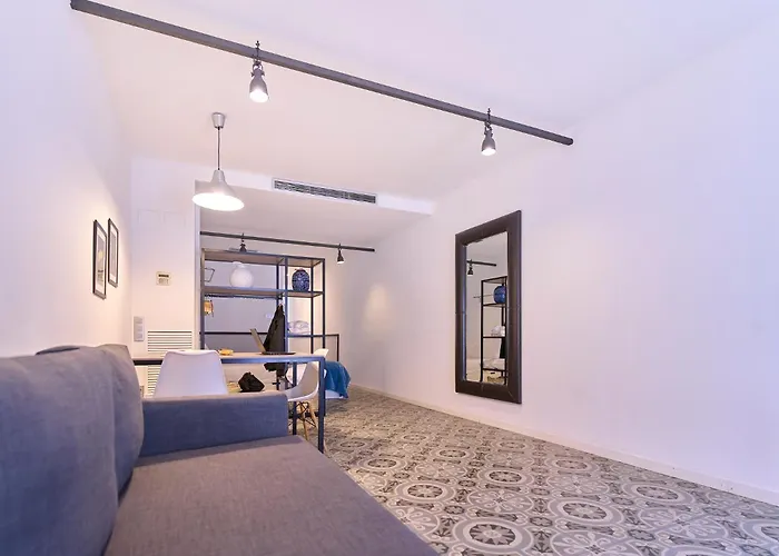 Liceu Apartments By Gaiarooms Barcelona