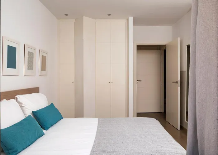 Feelathome Plaza Apartments Barcelona
