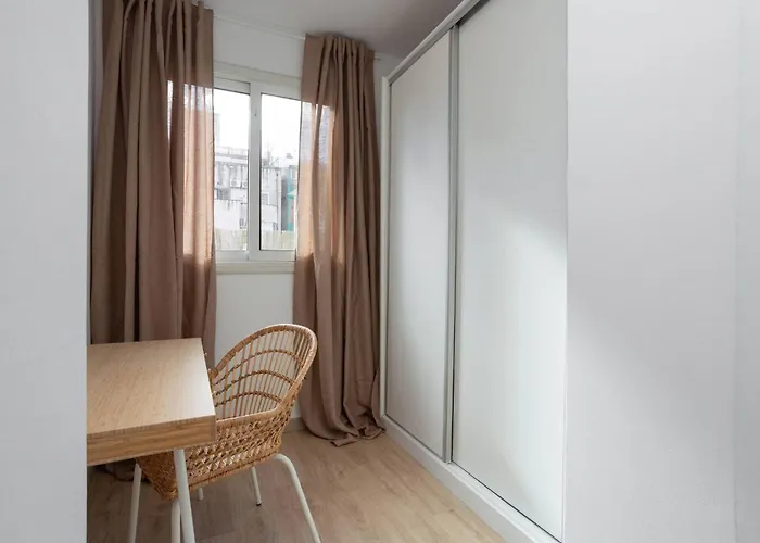 11Crc1037 Newly Decorated Apartment Near Sants Station Barcelona