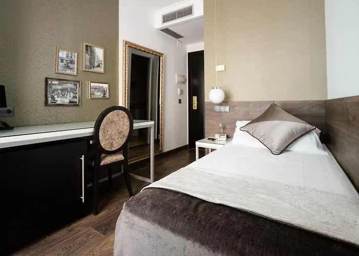 Hotel Moderno Barcelona