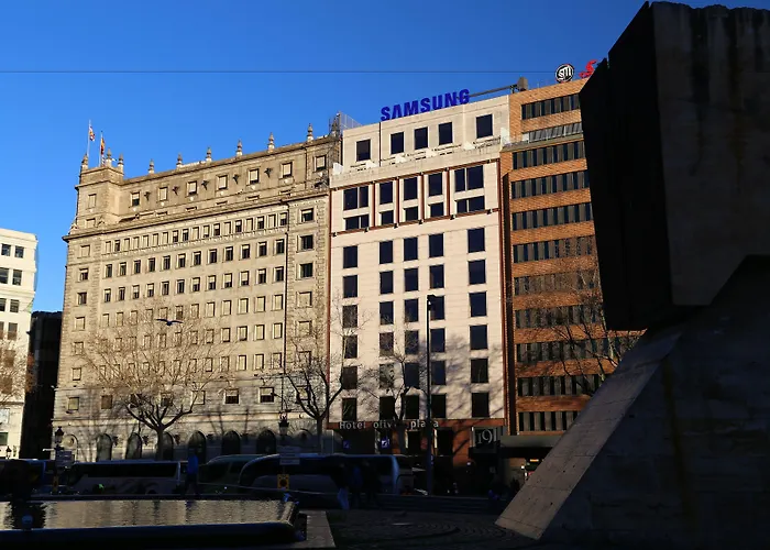 Olivia Plaza Hotel