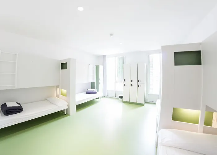 Sant Jordi Hostels Rock Palace