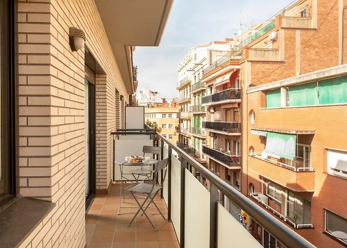Feelathome Plaza Apartments
